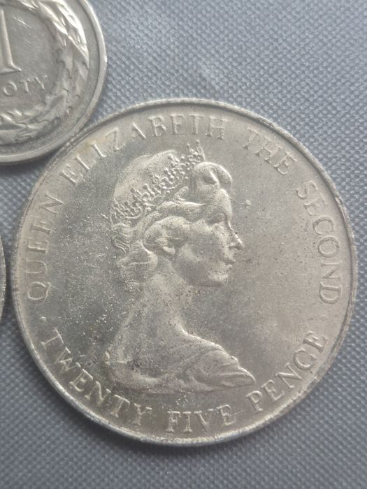 One dolar i 25 pence DEFEKT