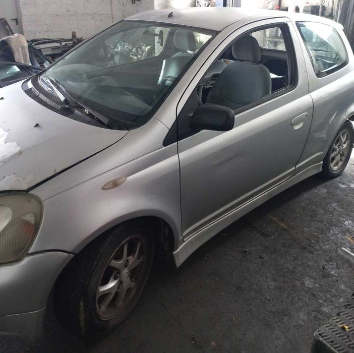 Toyota Yaris para peças