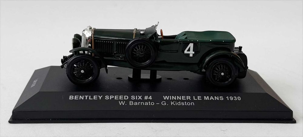 IXO_BENTLEY Speed Six #4 Winner Le Mans 1930. Escala 1/43. Em excelente estado geral.