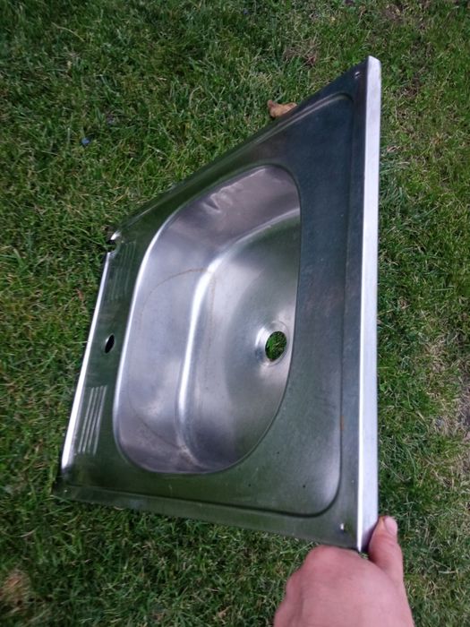 Продам кухонную мойку