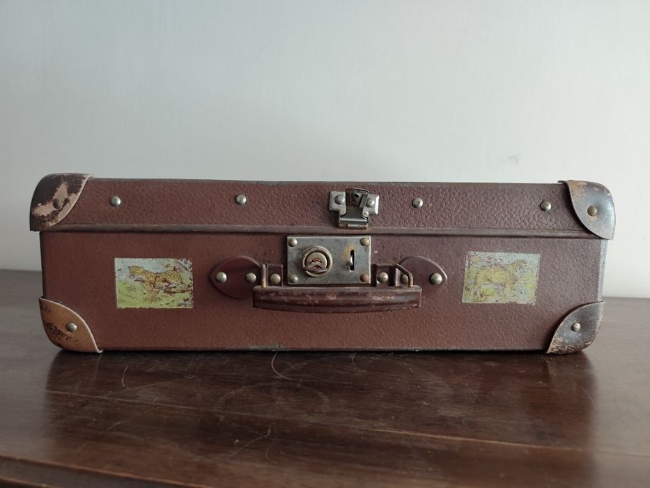 Stara walizka podróżna z czasów PRL-u, Vintage Retro