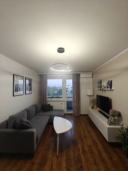 Przestronne mieszkanie 52 m², klimatyzacja, blisko centrum.