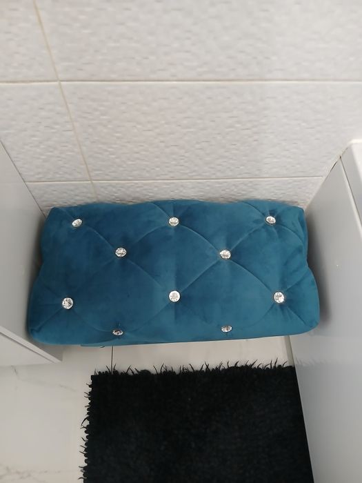 Pufka glamur z diamencikami