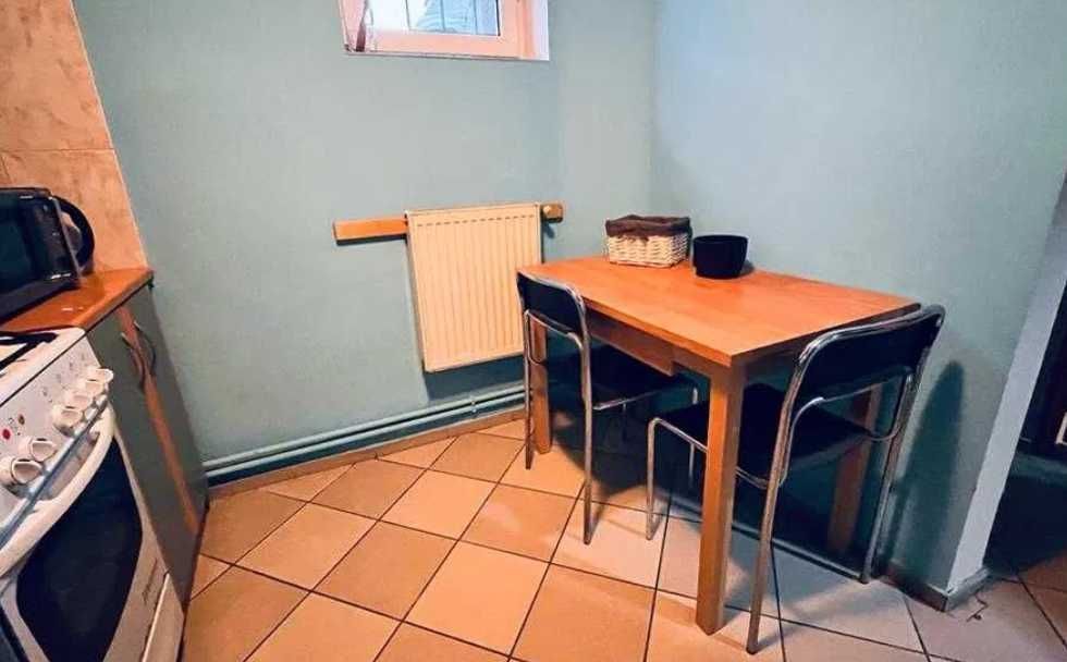 Общежитие в Киеве 5 минут до метро Житомирская Автовокзал Комната