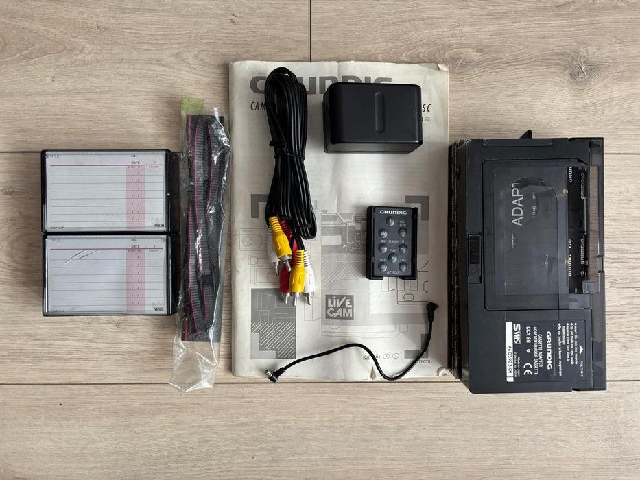 Kamera camera analogowa Grundig LC 550 SC Torba bateria kasety ladowar