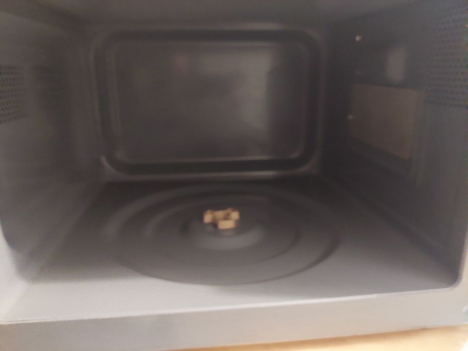 Kuchenka mikrofalowa uszkodzona