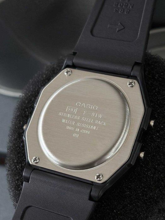 Чоловічий годинник CASIO F-91W-1.