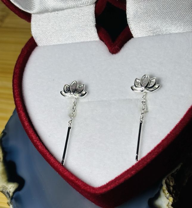 Kwiat lotosu kwiatuszek apart wiszace srebro 925 kruk prezent kwiat