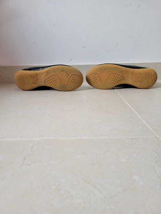 Calçado Adidas 35 1/2