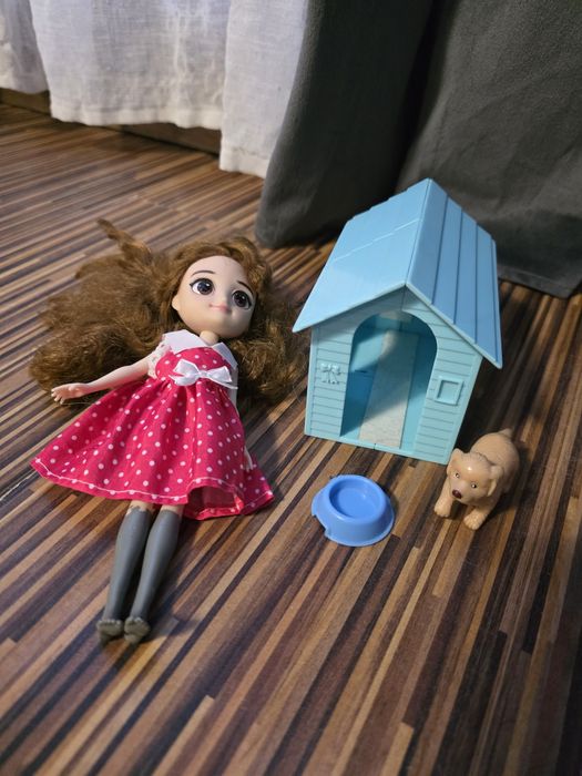 Zabawki dla dziewczynki lalki szafa itp