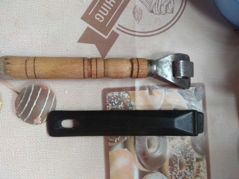 Ножи и другие принадлежности для кухни