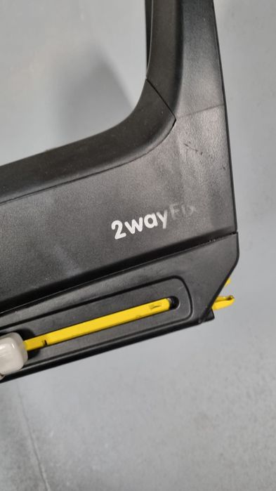 Baza 2wayfix maxi-cosi oraz fotelik maxi-cosi pebble plus