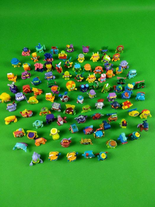 Kolekcja 116 figurek SuperThings (SuperZings)