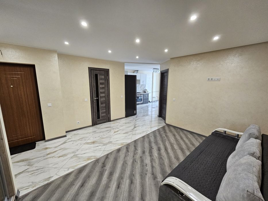 Подобово, посуточно  2к. Квартира в центральній частині міста. Звітні