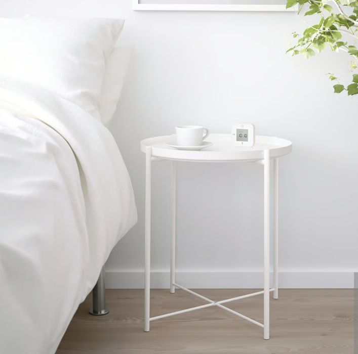 Mesa apoio branca IKEA GLADOM 
Mesa-tabuleiro, branco, 45x53 cm