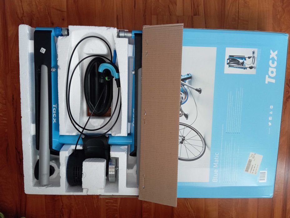 Trenażer Tacx Blue Matic T2650