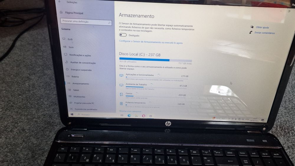 Hp pavilion G6 com processador intel i5
Grafica Radeon 
Disco 250Gb
Ca
