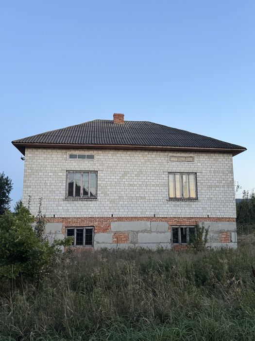 Будинок ( не завершене будівництво )