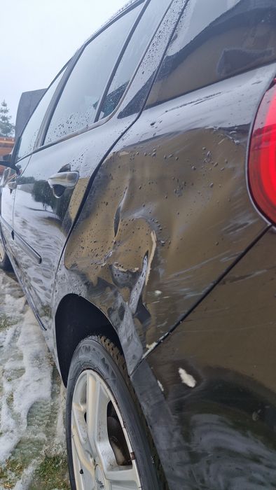 Renault clio 2011 uszkodzony