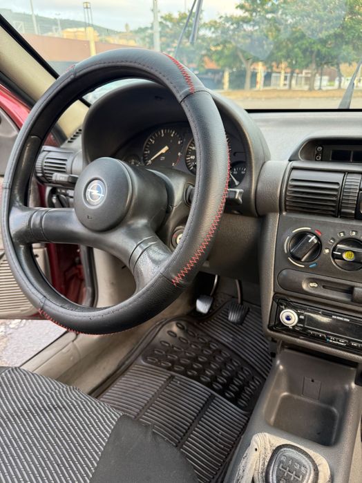 Opel Corsa — fotografia 9