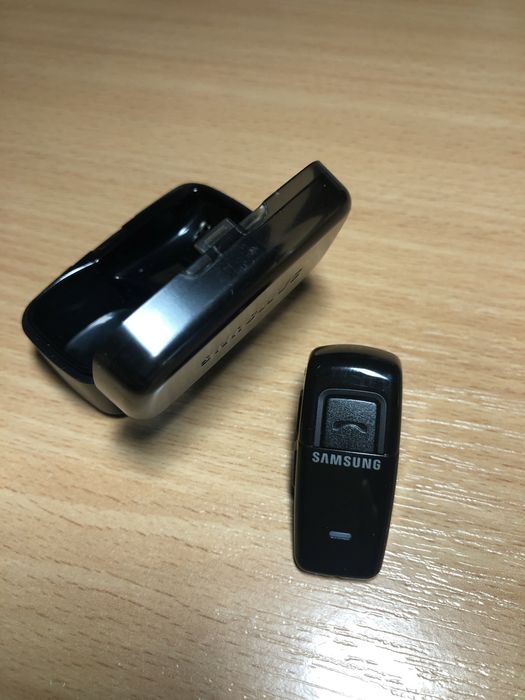 Блютуз гарнітура Самсунг