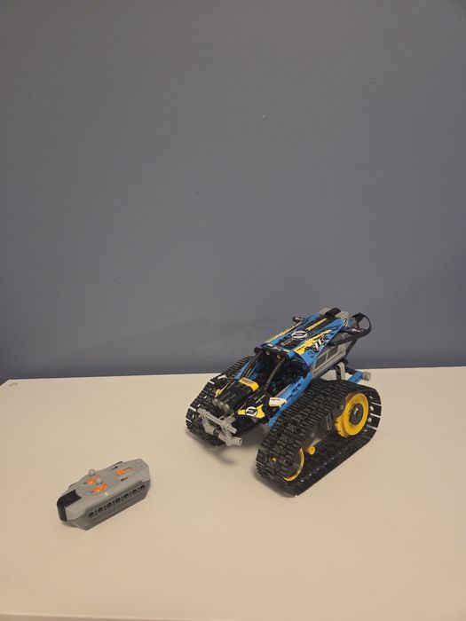 Lego samochód zdalnie sterwoany