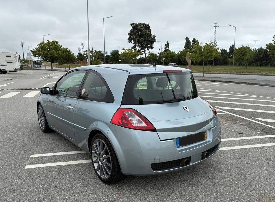 Renault Megane II RS 225
