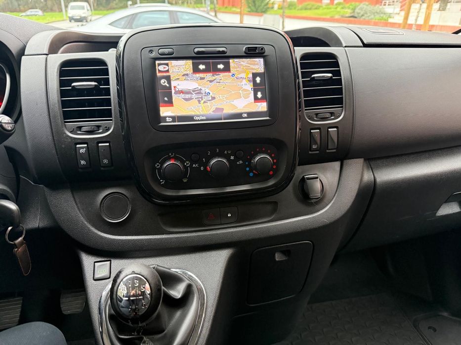 Carrinha 9 Lugares Opel Vivaro 1.6 CDTI L2H1