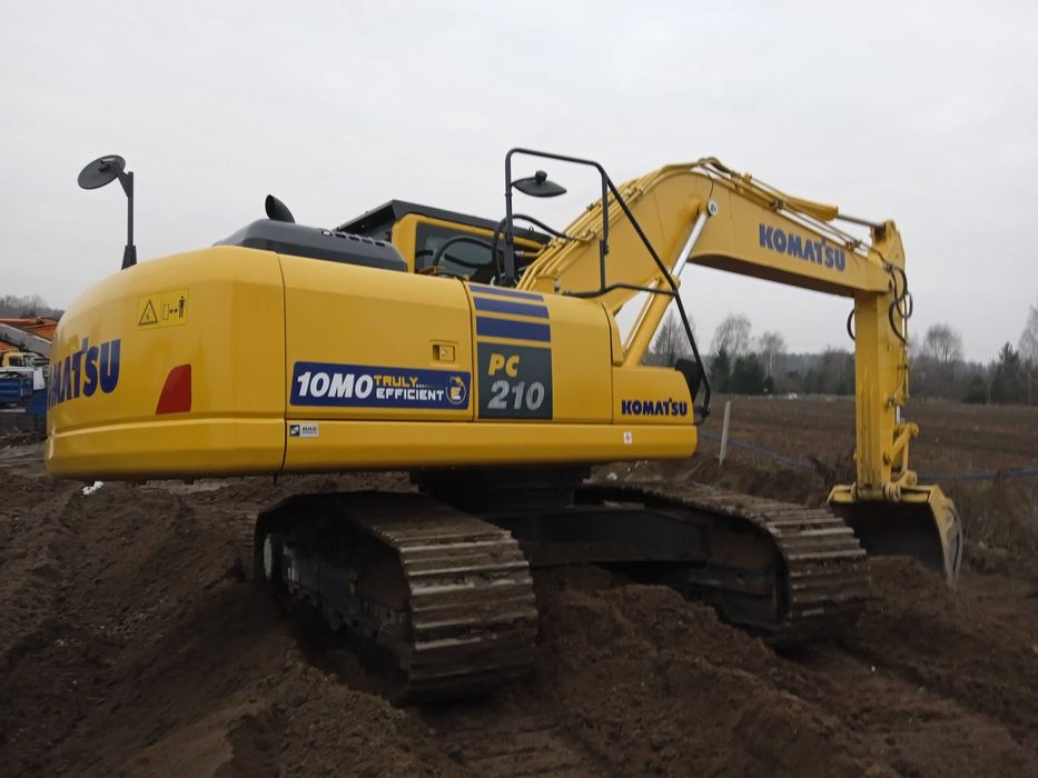 Koparko kołowa KOMATSU 210