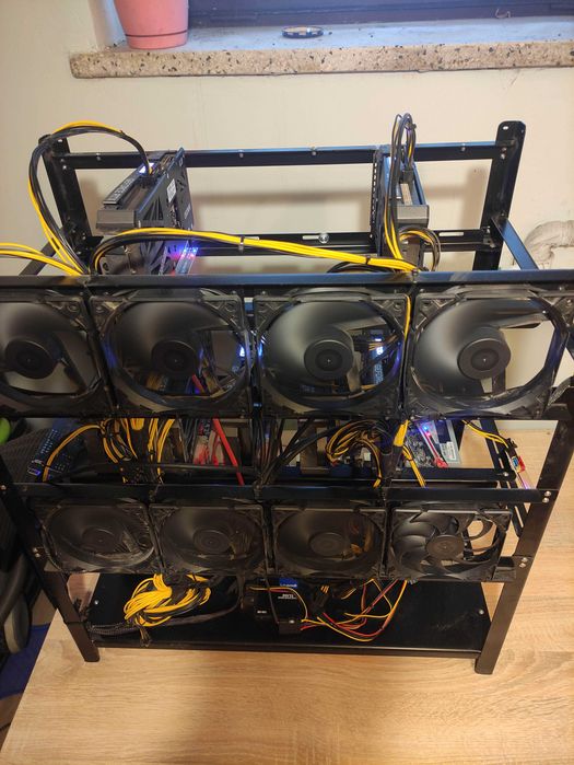 Serwer obliczeniowy / koparka krypto / stelaż