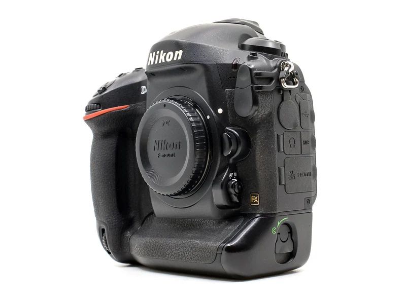 Nikon D4 Full Frame – Como Nova – Cerca de 100.000 Disparos