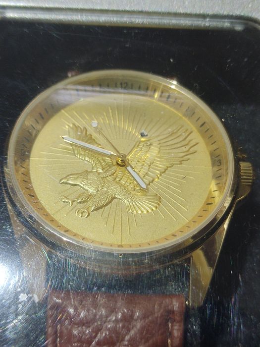 Годинник кварц  новый в коробке