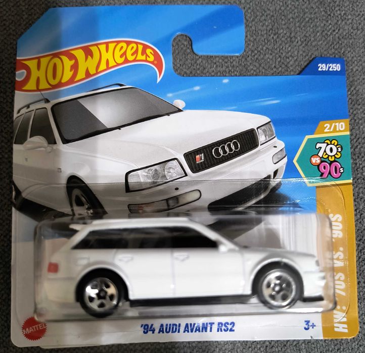 Hot wheels 94 audi avant rs2