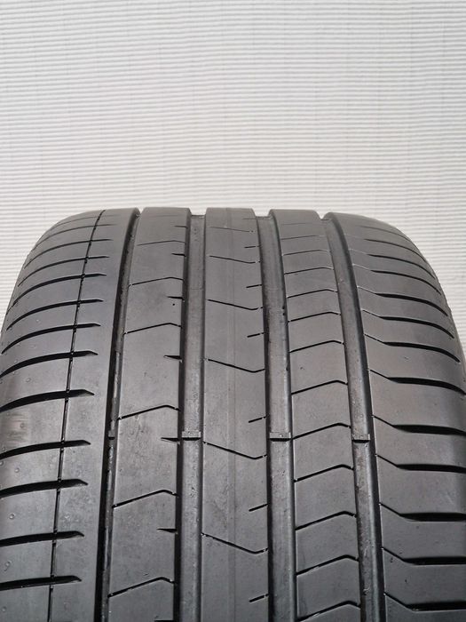 2 Pneus 275/35R21 PIRELLI Semi Novos