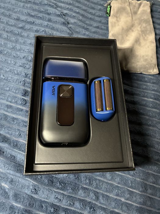 VGR шейвер, Електробритва VGR V-362 шейвер, подвійне лезо, IPX6, LED дисплей