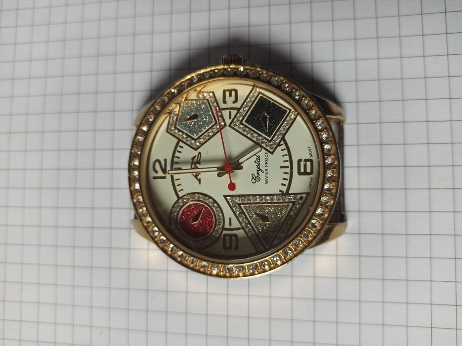 Часы женские кварцевые