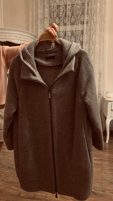 Пальто женское кашемировое.