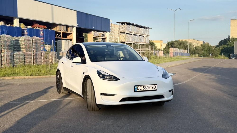 Tesla model Y 2022 Performance