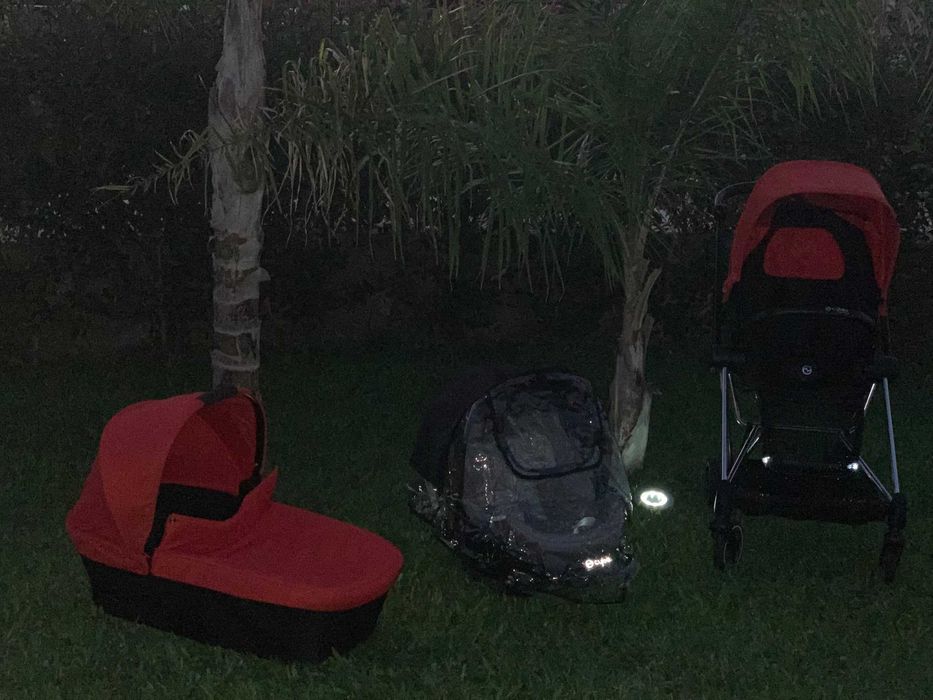 Vendo carrinho de bebe alta gama cybex.