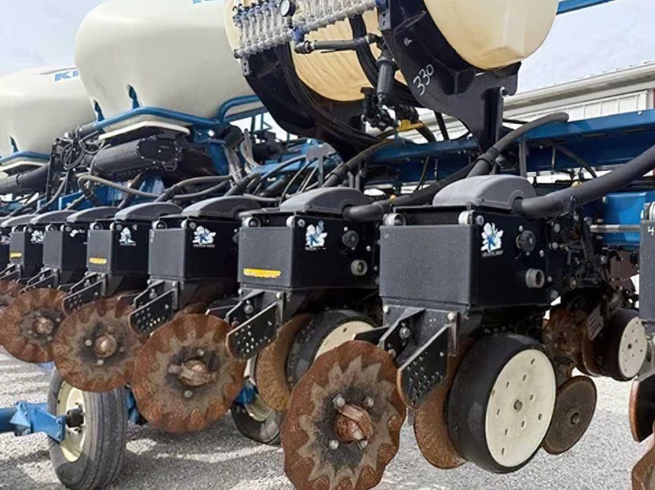 Kinze       3660 2010