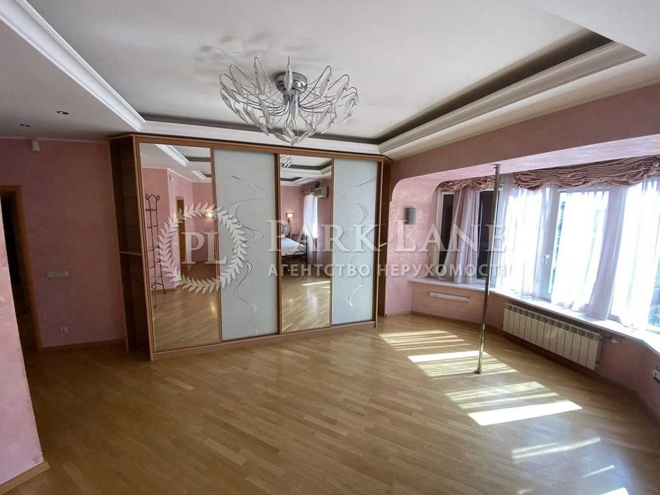 Продаж 5к. квартири на Подолі, вул. Введенська, 29/58