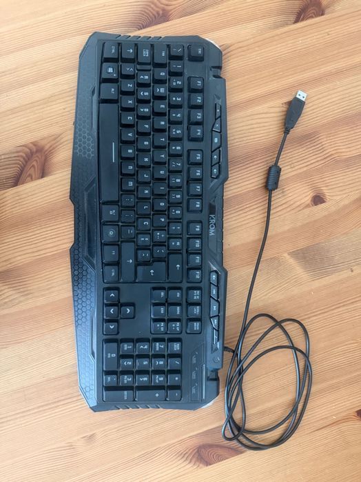 Teclado Gaming Krom Kritic KR217 RGB USB