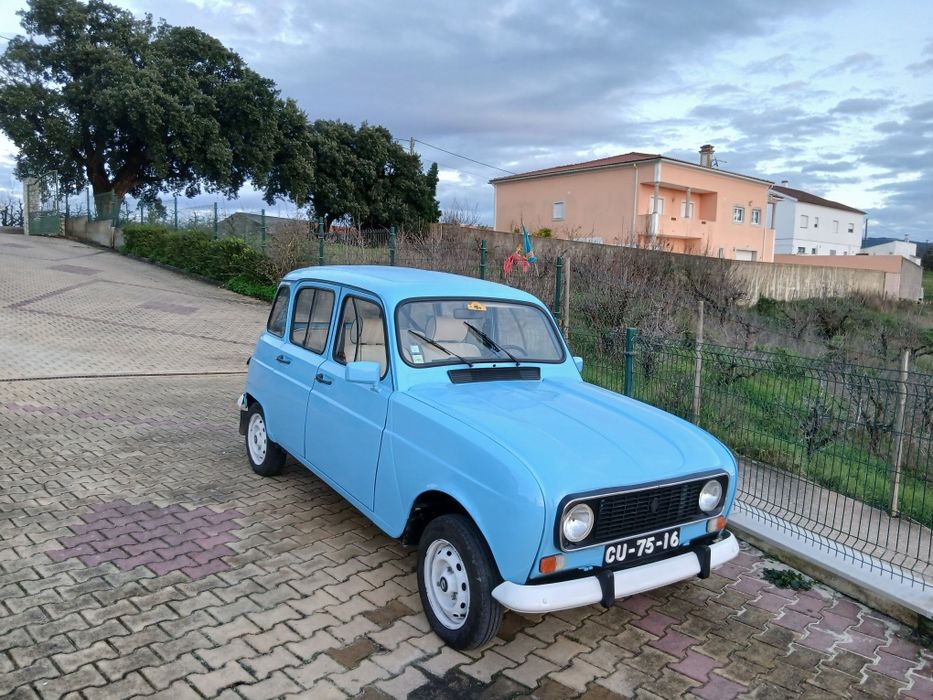 Renault 4L reparada