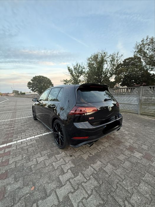Volkswagen Golf 7.5 GTI PERFORMANCE