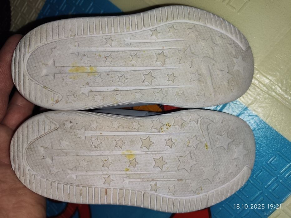 Nike кросівки для хлопчика, 27р