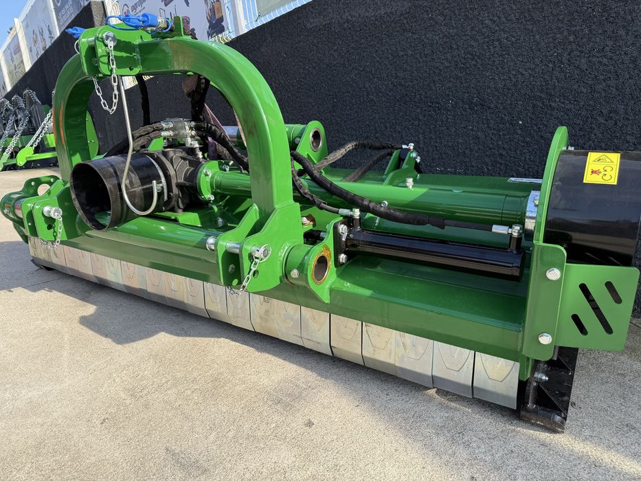 Triturador de martelos 2.20m linha profissional