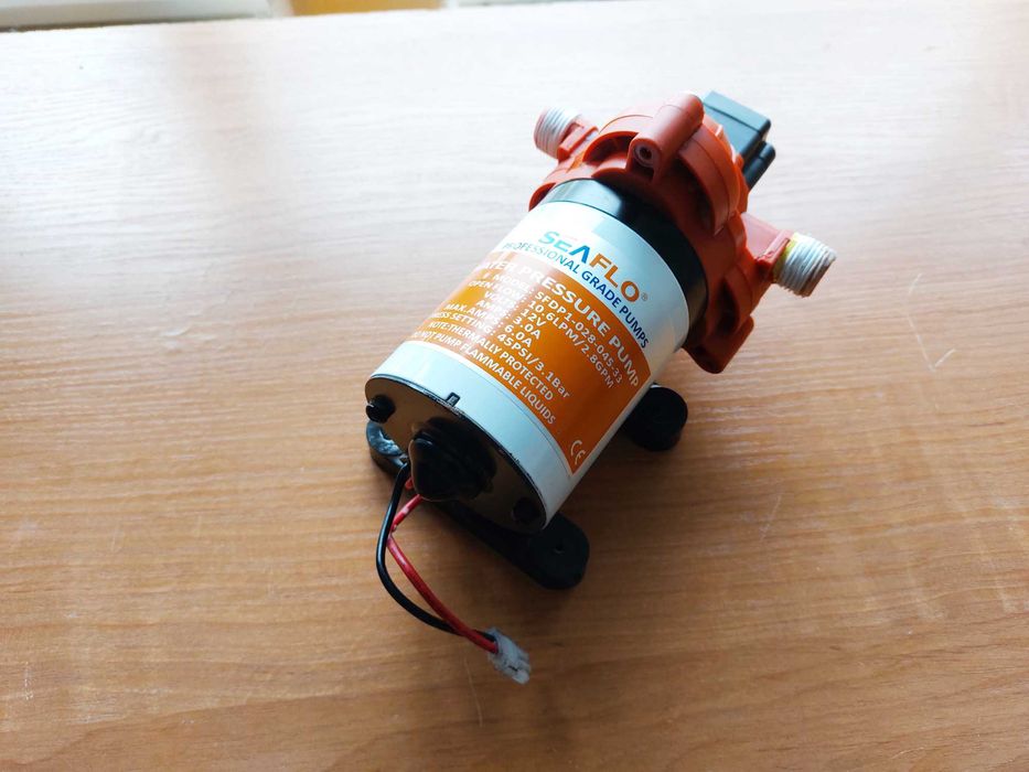 Pompa wodna 12V 10,6L/min SEAFLO SFDP1-028/045/33