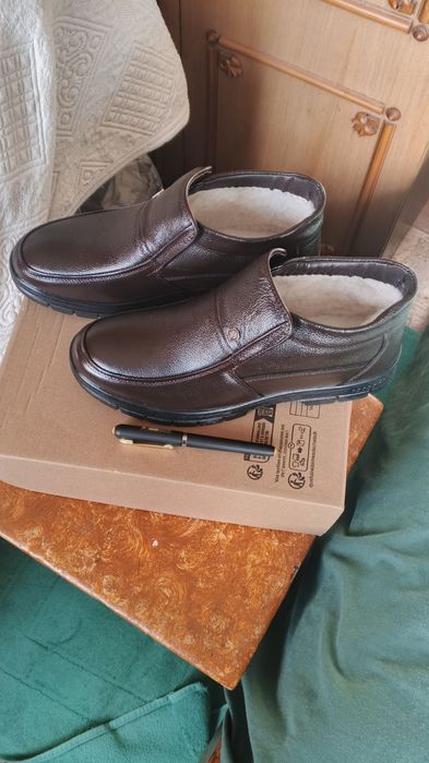 Продам ботігки нові.