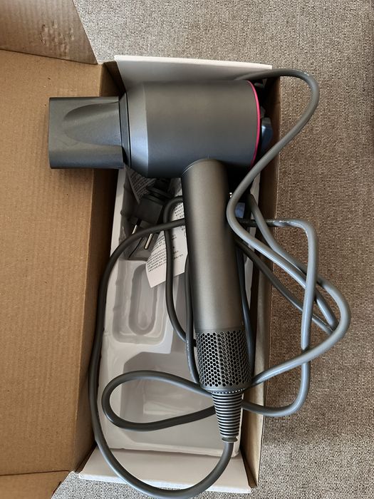 Dyson фен для волосся