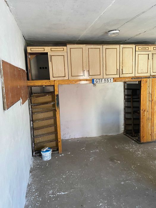 здам гараж в оренду, Виставка